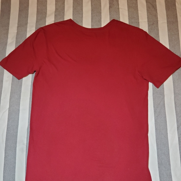 Nike SB Graphic T-Shirt Burgundy Small - Picture 5 of 5